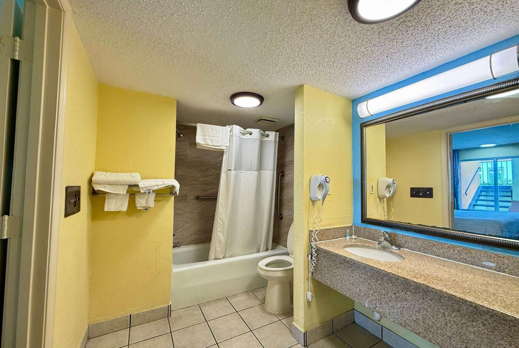 Days Inn By Wyndham Ruther Glen Kings Dominion Area Zewnętrze zdjęcie